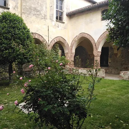 Del Monastero Albergue Dronero